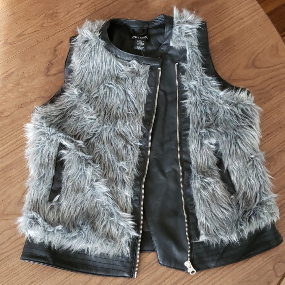 Wet Seal | Vest